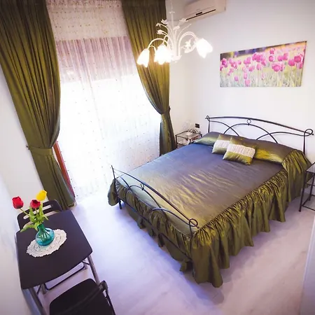 Floreo Oda ve Kahvaltı 4*